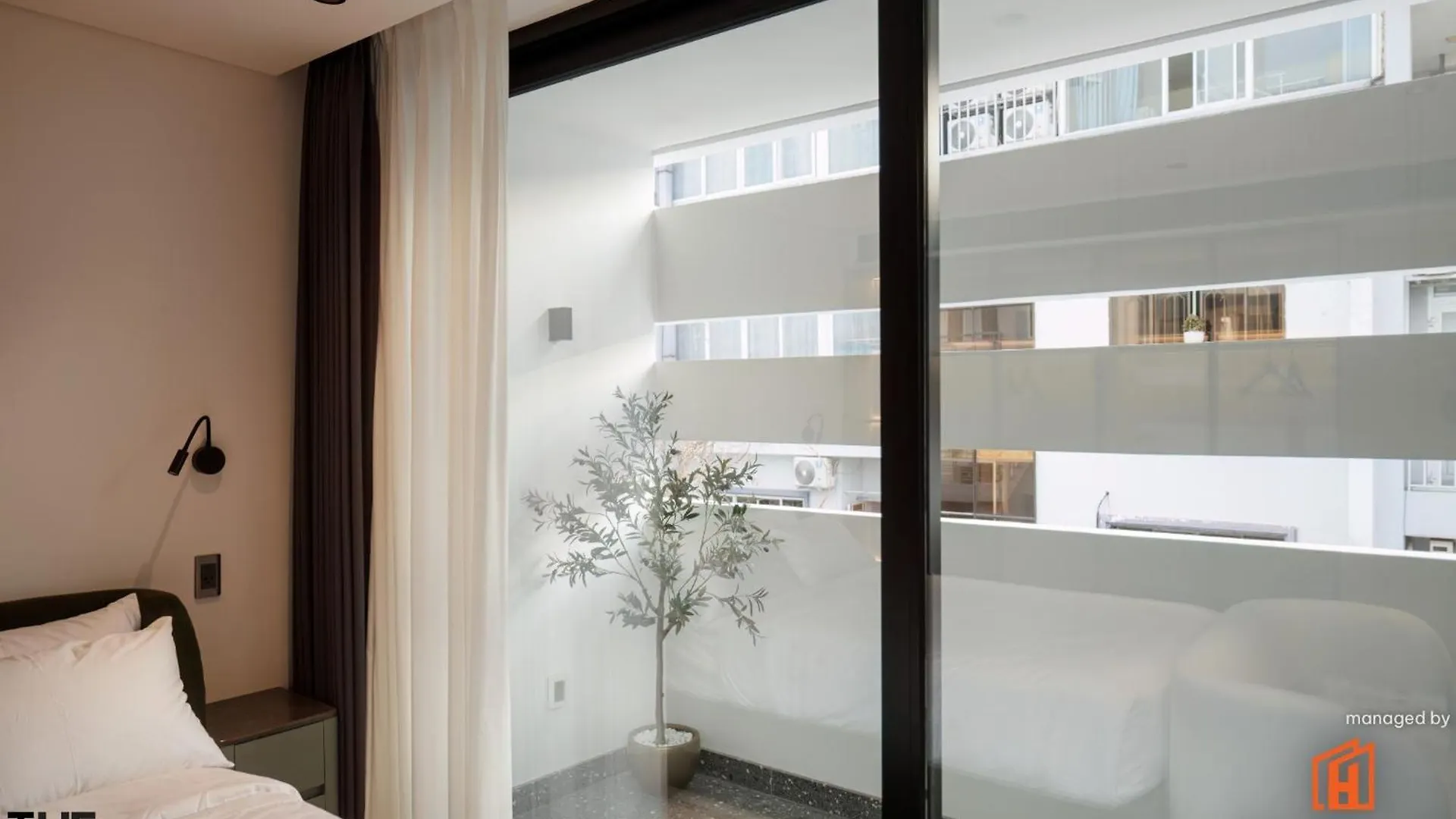 The Ahouse High-End Interior Design Building Apartment Ho Chi Minh City 0*,  Vietnam